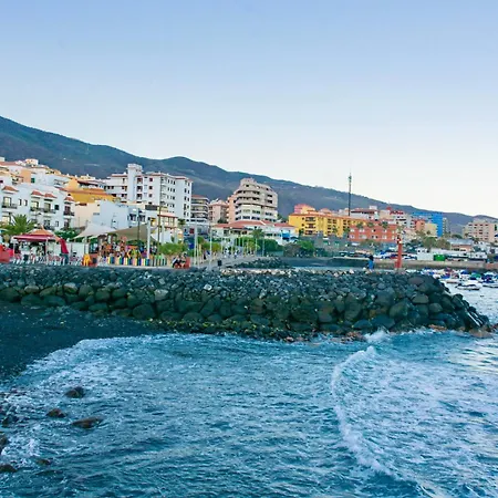 Apartament Cozy With Pool, Parking And Sea View