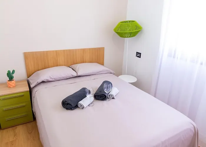 Cozy With Pool, Parking And Sea View Apartament *