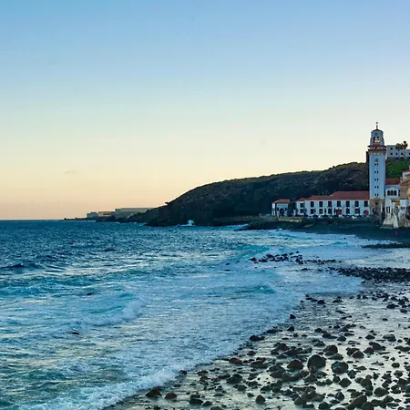 Cozy With Pool, Parking And Sea View *