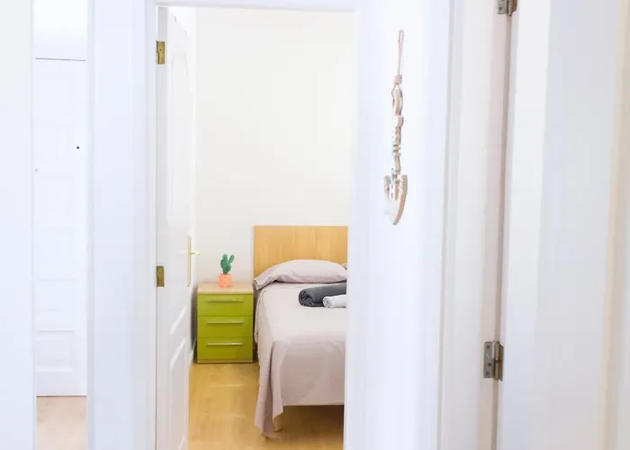 דירה Cozy With Pool, Parking And Sea View *