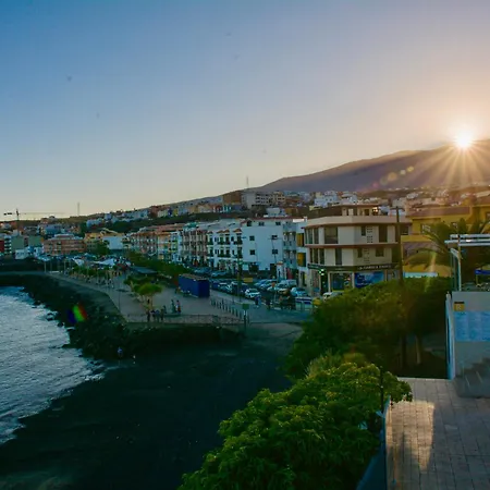 Daire Cozy With Pool, Parking And Sea View