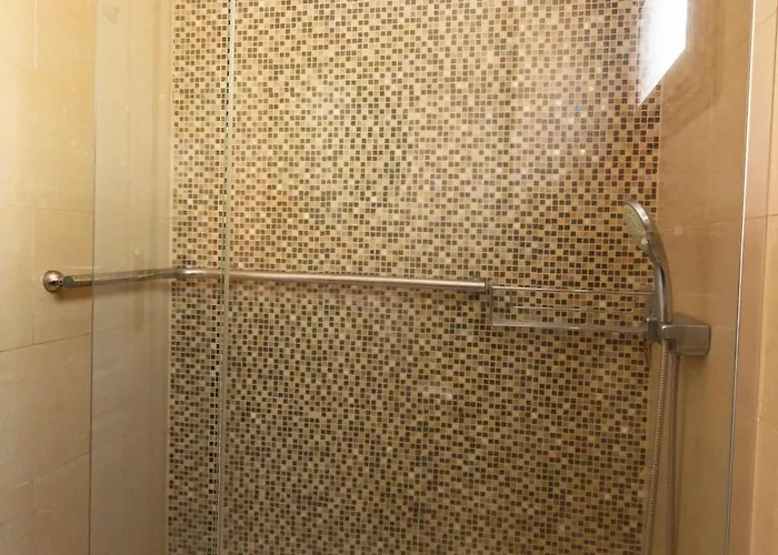 Cozy With Pool, Parking And Sea View شقة