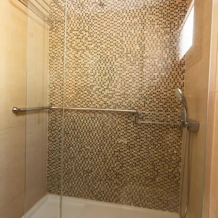 Cozy With Pool, Parking And Sea View Appartement