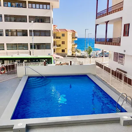 Cozy With Pool, Parking And Sea View Lejlighed *